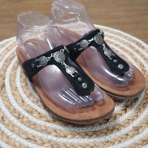 Minnetonka coin embellished black thong suede cork sandals women size 7